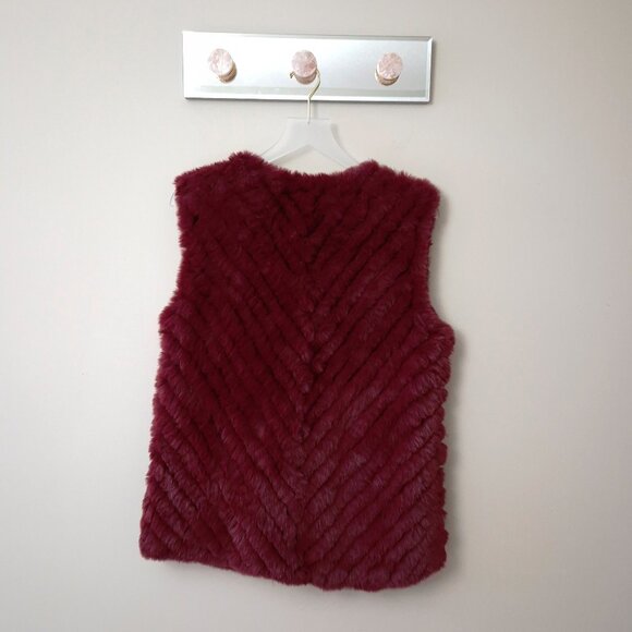 NWOT Love Token burgundy merlot faux fur sleeveless vest, L - Picture 5 of 7